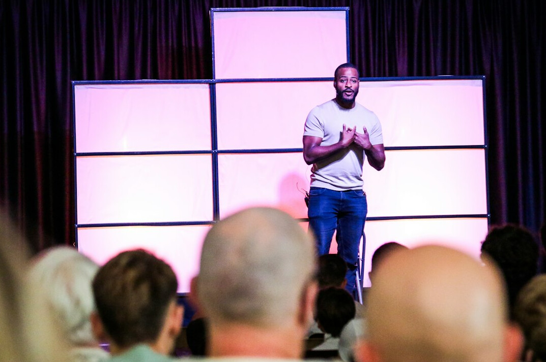 speaker pausing during talk